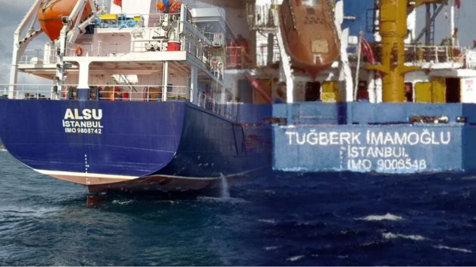 Silivri açıklarında iki gemi çarpıştı! 10 mürettebat kayıp