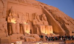 Mısır'daki Ebu Simbel Tapınağı, Güneş Festivali sırasında yoğun ilgi gördü