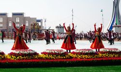 Orta Asya ülkelerinde Nevruz kutlamaları renkli görüntülere sahne oldu