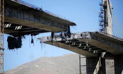 İran: B1 Köprüsü'ne düzenlenen ABD ve İsrail saldırısında ölü sayısı 13'e yükseldi