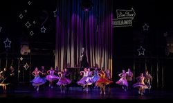 Dünyaca ünlü "Grease" müzikali Zorlu PSM'de sahnelenmeye başladı