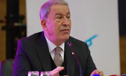 Hulusi Akar'dan üniversitelilere: "Okulu bırakın Çin'e gidin"