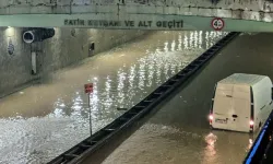 İstanbul'da sağanak ve fırtına şiddetleniyor!