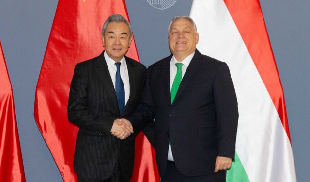 Başbakan Orban, Çin Dışişleri Bakanı Wang Yi’yi Kabul Etti