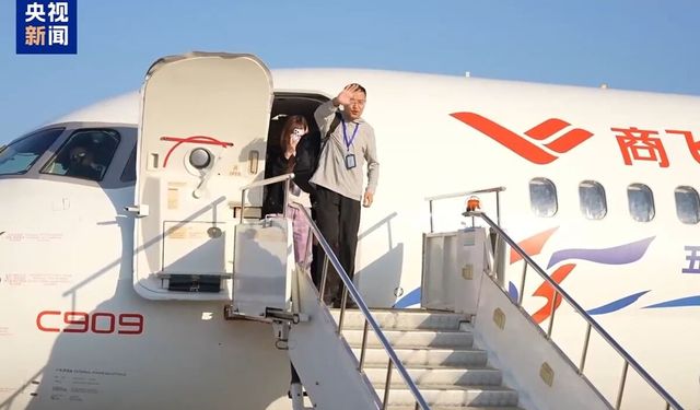 Çin'in İlk "Uçan Hastanesi" C909 Laos'a İndi