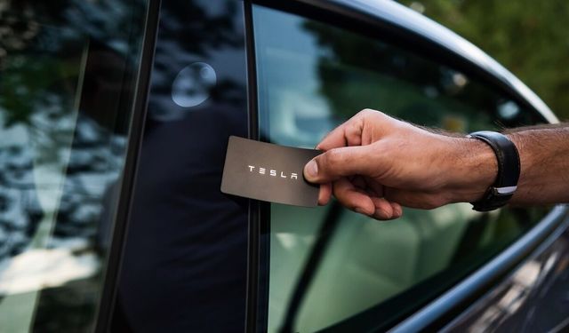 Çin'den Elektrikli Araçlara "Gizli Kapı Kolu" Yasağı