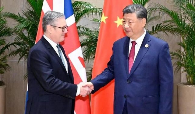 Xi Jinping ve İngiltere Başbakanı Starmer Görüştü
