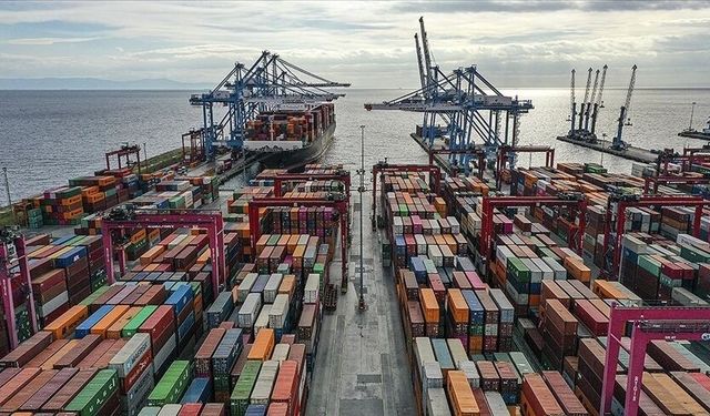 Türkiye'nin ihracatı, şubatta geçen yılın aynı ayına göre yüzde 1,5 artarak 21 milyar 49 milyon dolar oldu