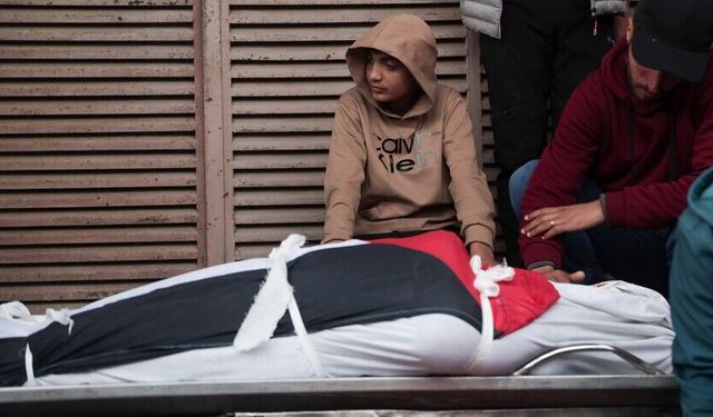 İsrail'in Gazze'ye saldırılarında can kaybı 72 bin 312'ye yükseldi