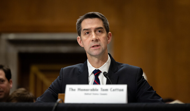 Senatör Cotton, Arkansas topçu tugayının Orta Doğu'ya konuşlanacağını belirtti