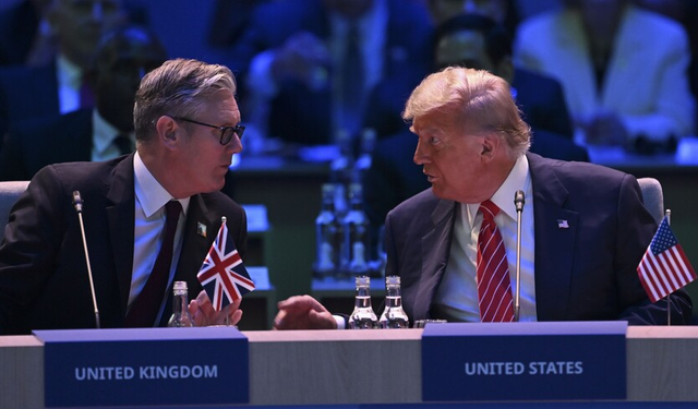 Starmer ve Trump, Ateşkesi ve Hürmüz Boğazı'ndaki gelişmeleri görüştü