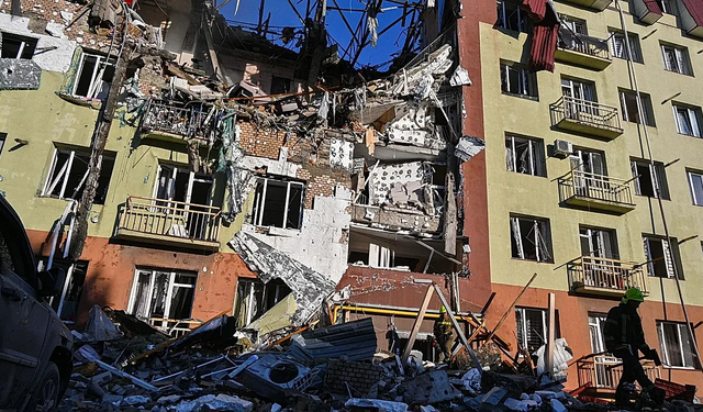 Putin, Ukrayna ile Ortodoks Paskalyası için ateşkes ilan etti