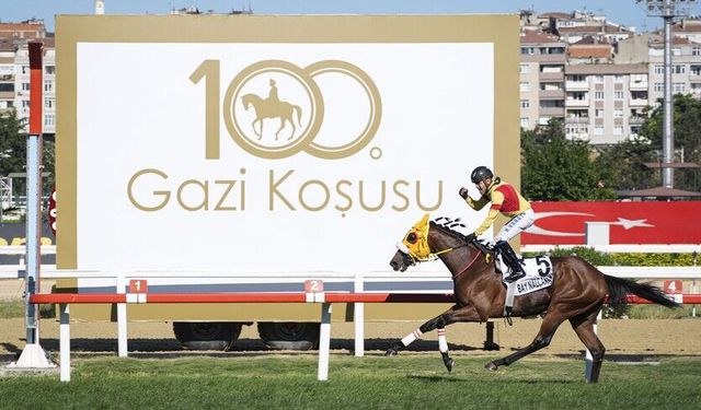 100. Gazi Koşusu'nu jokeyliğini Halis Karataş'ın yaptığı "Bay Nalçakan" kazandı
