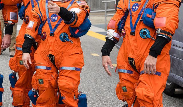 NASA, Artemis III görevi kapsamında Ay'a yolculuk yapacak astronotları açıkladı