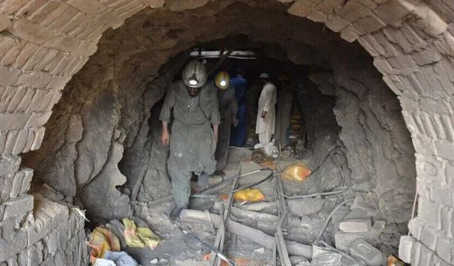 Pakistan’da maden patlaması: En az 34 işçi öldü