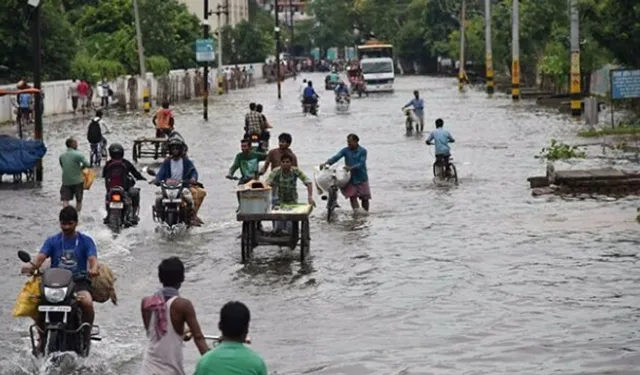 Hindistan'da sel ve heyelanlarda 164 kişi hayatını kaybetti