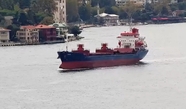 Bulgaristan açıklarında İHA'nın vurduğu gemi battı