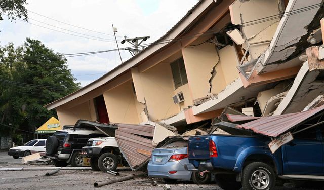 Panama'da 7,6 büyüklüğünde deprem: Tsunami uyarısı yapıldı