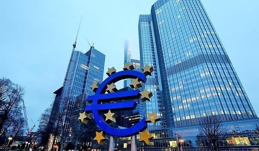 Euro Bölgesi’nde tüketicilerin kısa vadeli enflasyon beklentisi geriledi