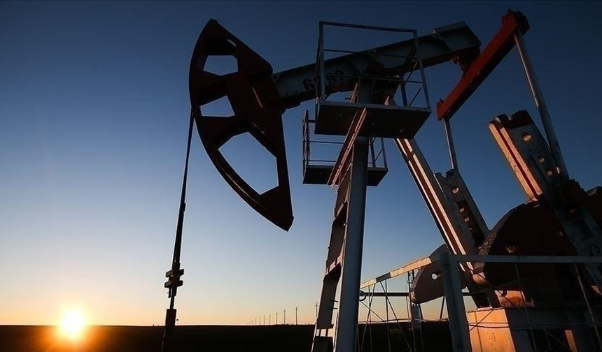 Brent petrolün varili 105 dolar seviyesini aştı