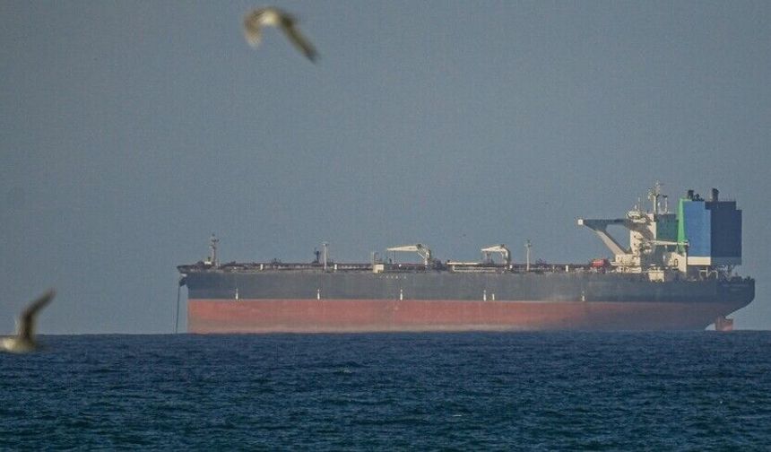 ABD'nin ablukasına rağmen Çin menşeli "Rich Starry" gemisi Hürmüz Boğazı'ndan geçti