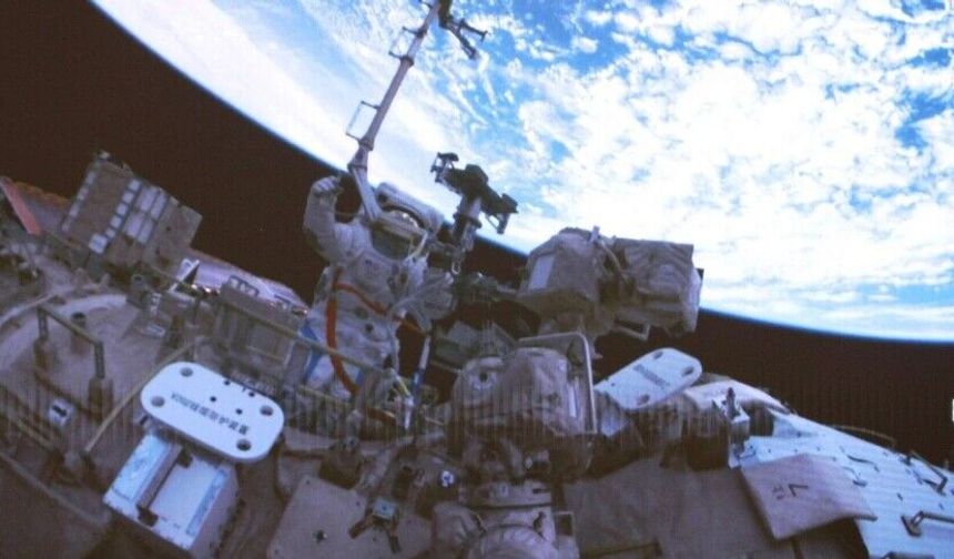 Çin'in uzay istasyonundaki Şıncou-21 taykonot ekibi üçüncü uzay yürüyüşünü yaptı