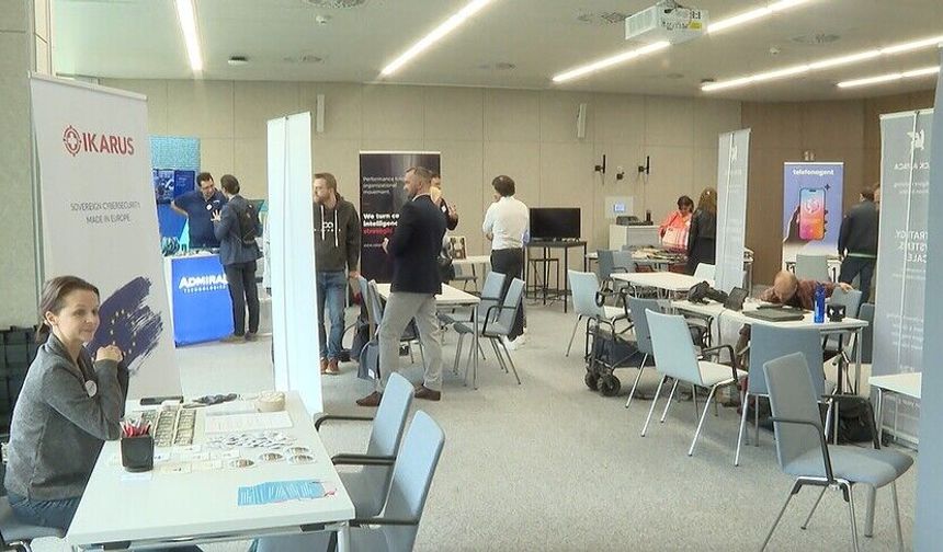 Avrupa'daki tek Türk teknoloji konferansı olan Road to Global sürüyor