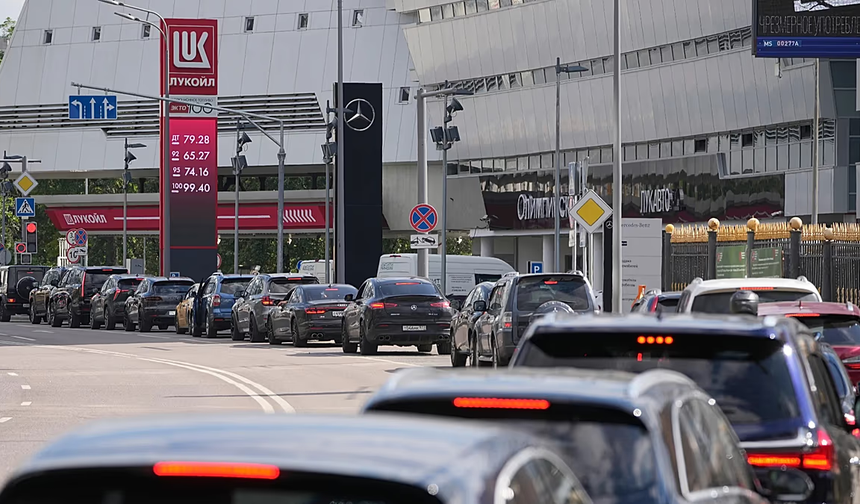 ABD'den Lukoil'e 2027'ye kadar yaptırım muafiyeti